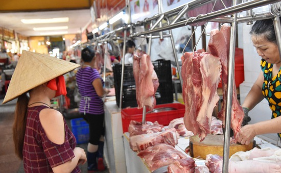 Tại sao giá thịt lợn miền trung, nam lại tăng