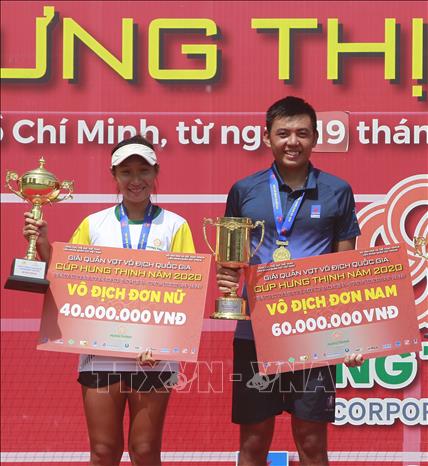 Trần Thụy Thanh Trúc đoạt cúp vô địch đơn nữ và Lý Hoàng Nam đoạt cúp vô địch đơn nam.